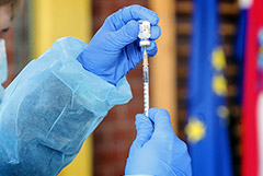 Россиянам начали предлагать вакцинные туры в Хорватию