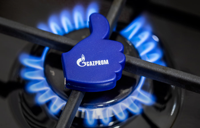 Путин поручил обеспечить соблюдение обязательств "Газпрома" по транзиту через Украину