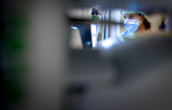 Число заразившихся COVID-19 в мире превысило 240 млн человек