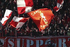 Суд арестовал на два месяца фаната "Спартака", избившего журналиста