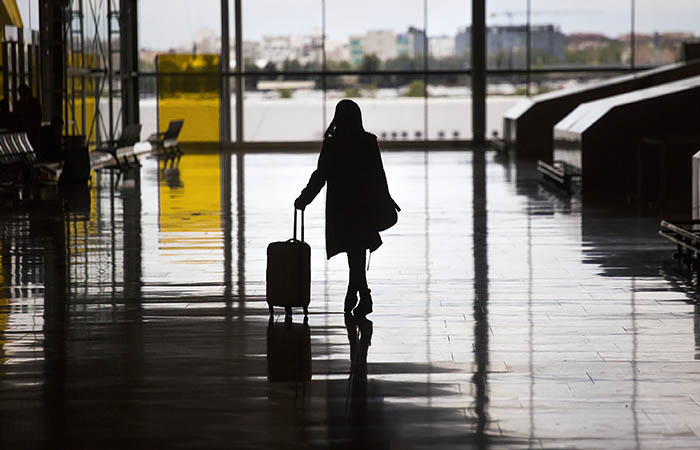 Попова не увидела необходимости закрывать границы РФ из-за COVID-19