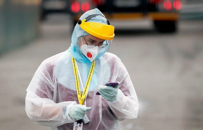 Суточная COVID-заболеваемость в Москве за первые сутки "эпидканикул" снизилась на 11%