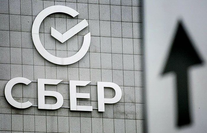 Сбербанк стал лидером по рыночной капитализации в РФ, обогнав "Газпром"