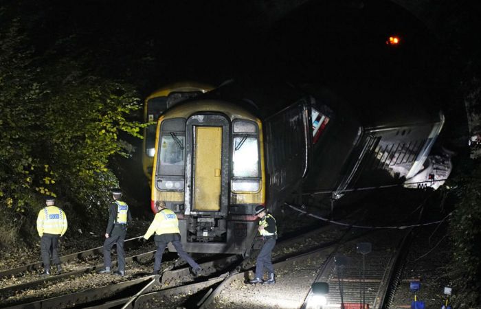 Два поезда столкнулись в Солсбери