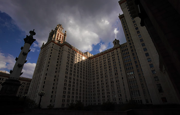 Вузы РФ смогут продолжить обучать студентов удаленно с 8 ноября