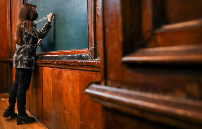 Минобрнауки заявило о праве вузов самостоятельно вводить COVID-меры