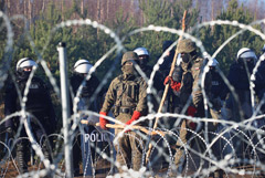Польша задержала россиянина за пособничество нелегалам на границе с Белоруссией