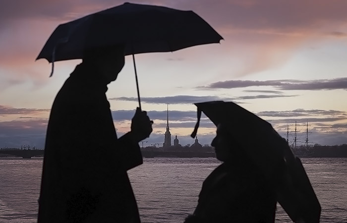 Непривитым пенсионерам в Петербурге ограничат доступ в заведения общепита