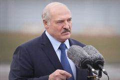 Лукашенко пригрозил перекрыть газ по "Ямалу-Европе" в случае закрытия границ с Белоруссией