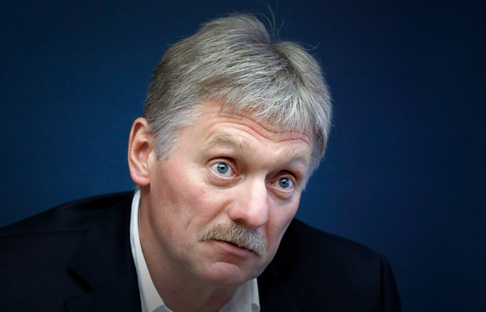 Песков заявил, что введение обязательных QR-кодов оправдывает себя в борьбе с COVID