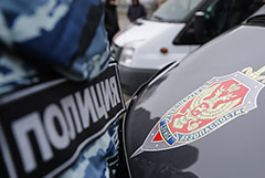 ФСБ задержала более 20 человек, занимавшихся легализацией незаконных мигрантов