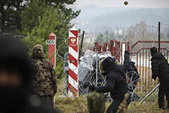 Из-за стычек с нелегалами на границе пострадали уже девять польских пограничников