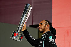 Хэмилтон выиграл Гран-при Катара "Формулы-1"