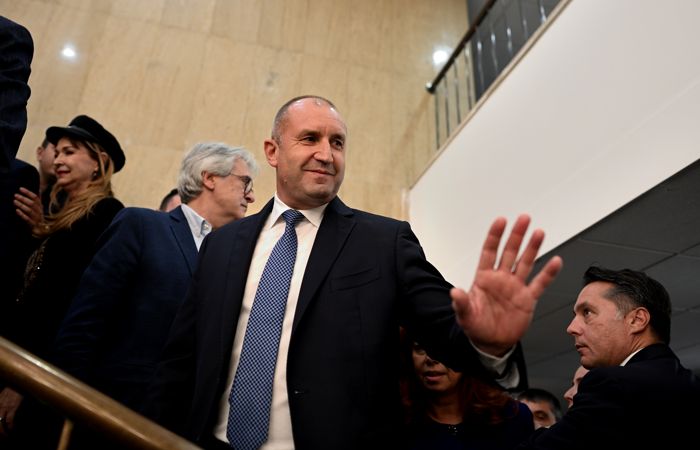 Президент Болгарии Радев добился переизбрания