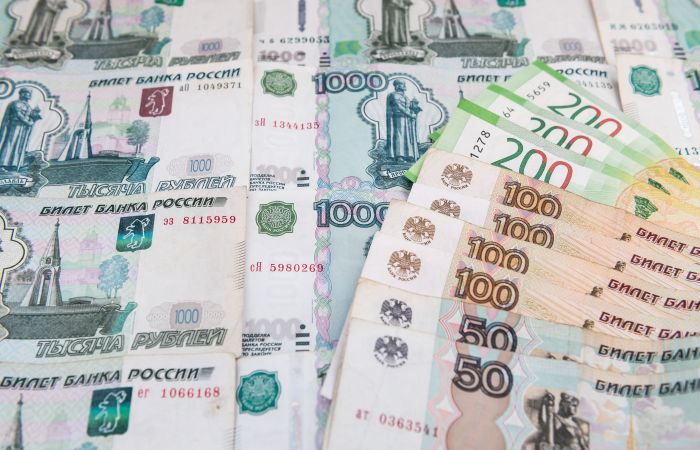 Изменения рубля к доллару и евро в начале торгов незначительные