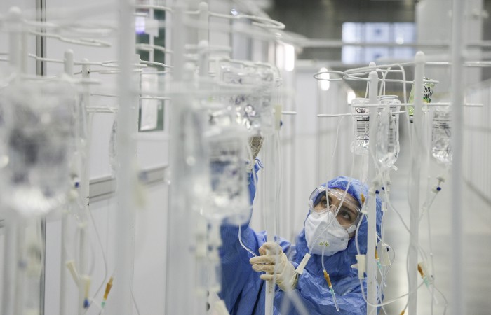 В России за сутки выявили 33 946 случаев COVID-19