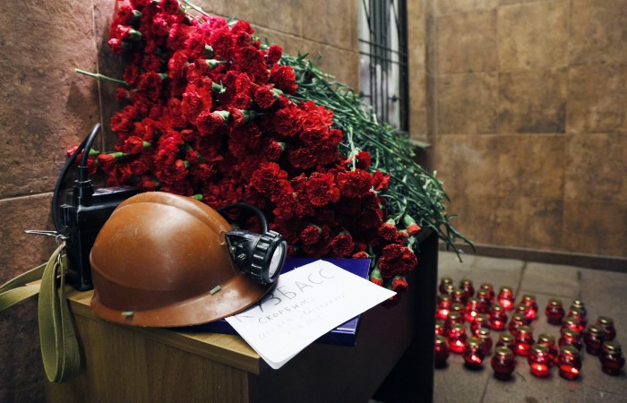 Семьи погибших в "Листвяжной" спасателей получат те же компенсации, что и семьи шахтеров