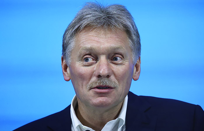 Песков опроверг планы свести к минимуму использование термина QR-код