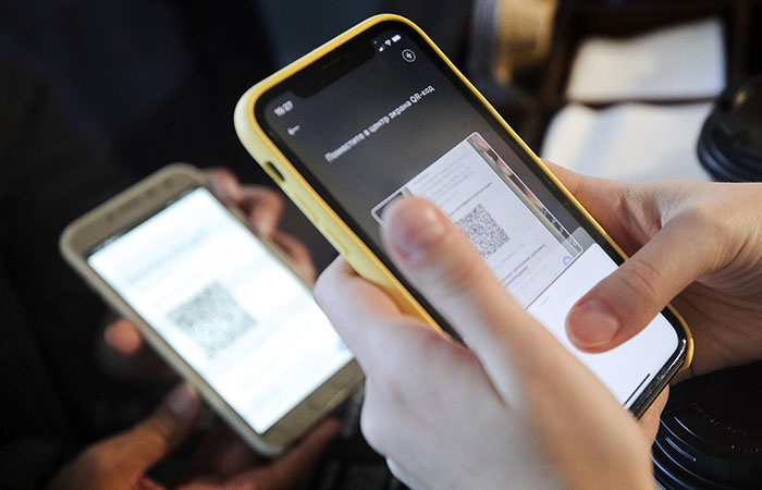 Дума ввела QR-коды для прохода в здания палаты