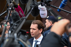 Экс-канцлер Австрии Курц решил уйти из политики