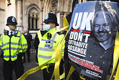 Британский суд 10 декабря решит вопрос об экстрадиции Ассанжа в США