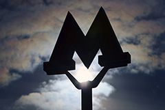 Второй за день пассажир упал на рельсы в московском метро