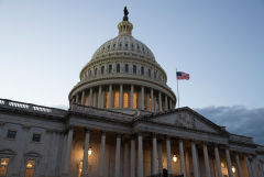 Сенат США поддержал продление финансирования правительства до 18 февраля 2022 года