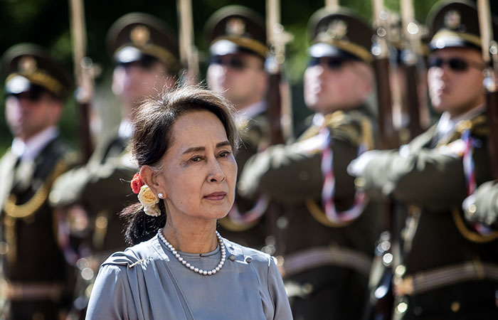 Экс-госсоветник Мьянмы получила четыре года тюрьмы по двум обвинениям