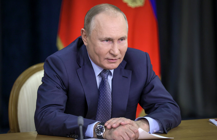 Путин счел преждевременными страхи из-за "омикрона"