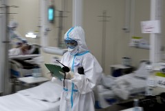 Суточный COVID-прирост в России составил почти 30,3 тыс. случаев