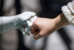 В Совфеде предложили запретить дискриминирующий людей искусственный интеллект