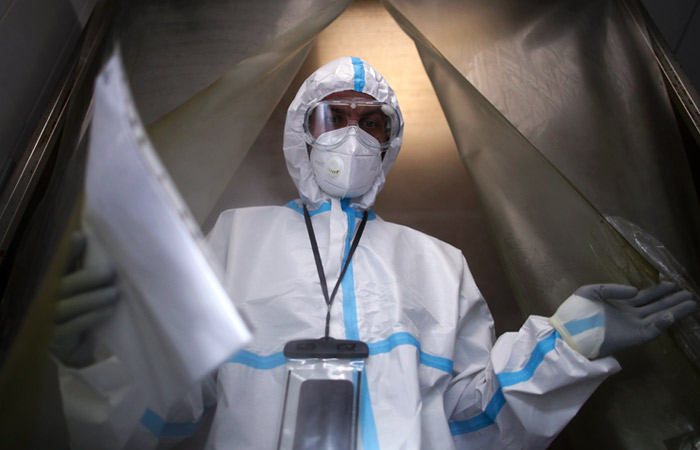 Смертность от COVID в РФ за две недели декабря снизилась почти на 15%