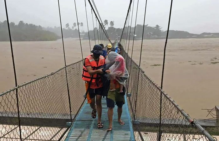 Супертайфун "Рай" обрушился на Филиппины