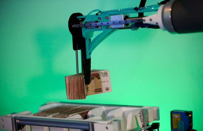 ЦБ предложил отменить комиссии за переводы гражданами между счетами в пределах 1,4 млн руб.