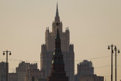 В МИД РФ посетовали на испорченное чтением об "адских" санкциях Запада зрение
