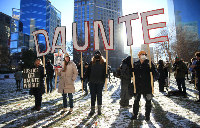 Экс-сотрудницу полиции в США признали виновной в убийстве темнокожего