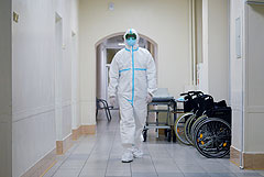 В России заражение коронавирусом подтвердилось еще у 24,9 тыс. человек