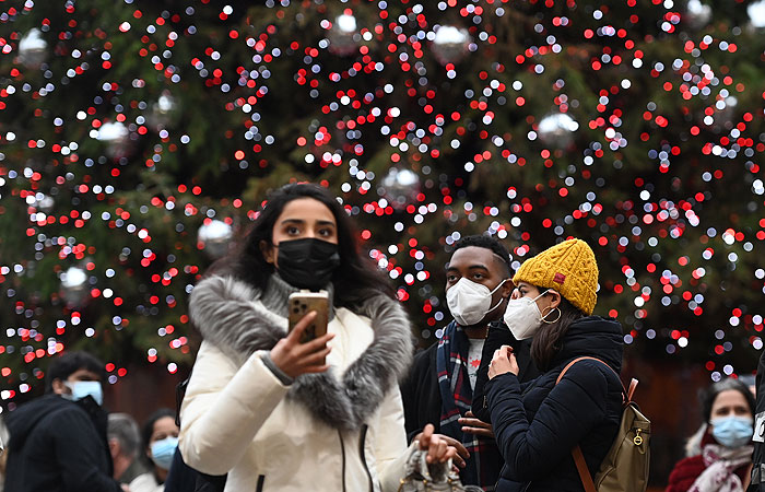 В Европе рекордно высокие уровни заражения COVID-19 из-за "омикрона"