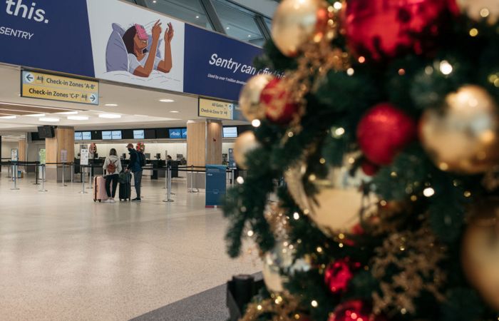 Свыше 4 тысяч рейсов отменено в мире на рождественские выходные из-за COVID-19
