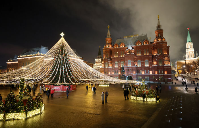 В Москве в новогоднюю ночь ожидаются снег и лёгкие морозы
