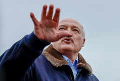 Лукашенко призвал помочь Таджикистану, чтобы не получилось "как в Казахстане"