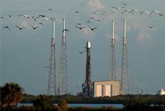 Ракета SpaceX стартовала на орбиту со 105 спутниками