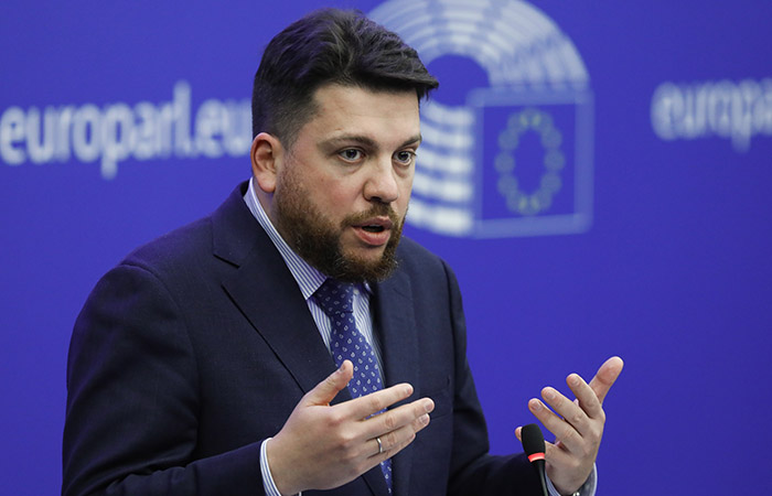 Оппозиционеров Волкова и Жданова внесли в реестр террористов и экстремистов