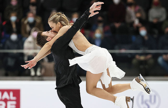 Синицина и Кацалапов стали двукратными чемпионами Европы по фигурному катанию