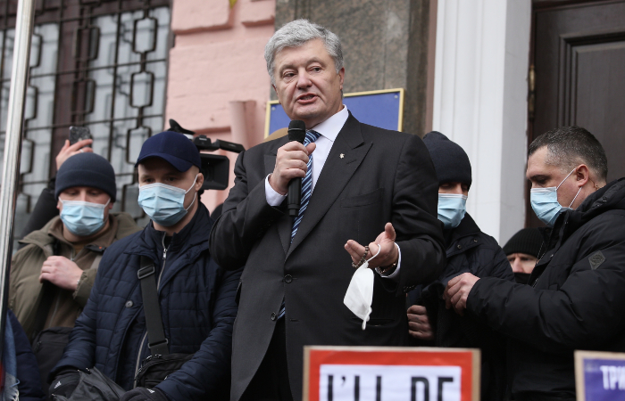 Суд в Киеве огласит решение по избранию меры пресечения Порошенко 19 января
