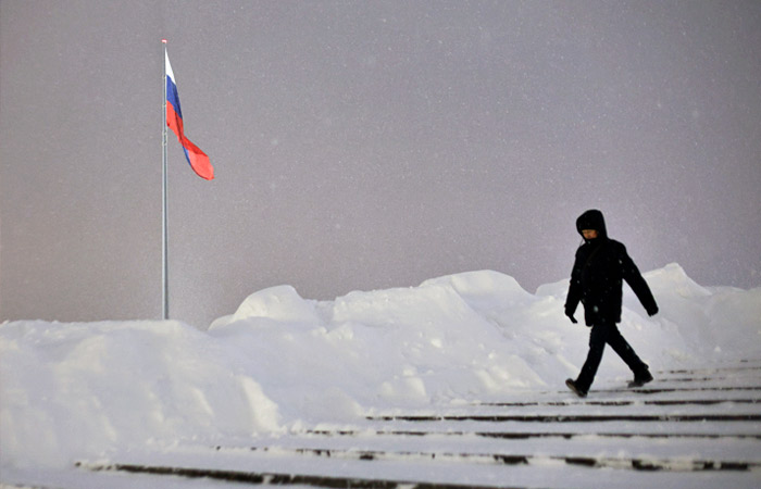 Песков отметил, что введение локдауна в РФ не обсуждается
