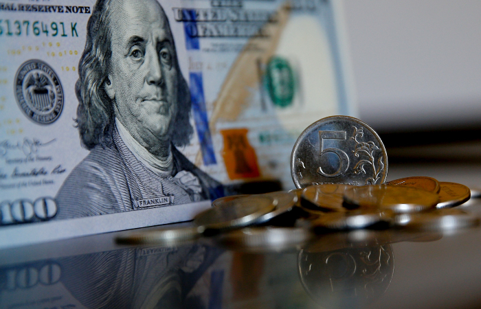 Рубль подорожал к бивалютной корзине вслед за ростом цен на нефть