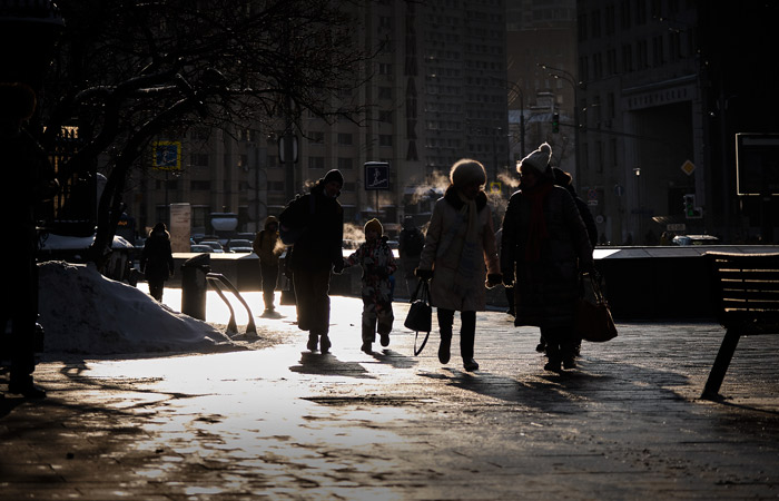 В Кремле сочли нецелесообразными избыточные ограничения при "омикроне"