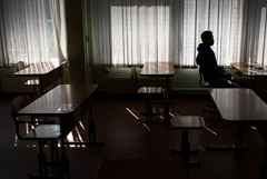 Старшеклассников Петербурга со 2 февраля переведут на дистанционное обучение