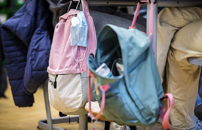 Роспотребнадзор Петербурга отметил рост заболеваемости COVID-19 у школьников